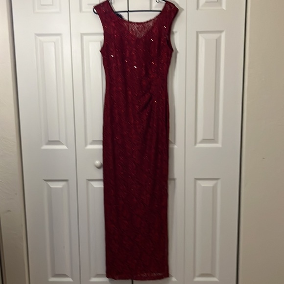 Ladies sleeveless long evening dress. - Picture 2 of 7